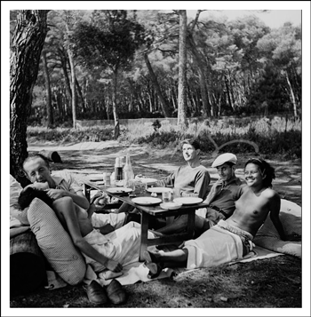 © Lee Miller Archives - Picnic, Ile Saint Marguerite - The Platinum Printroom Print