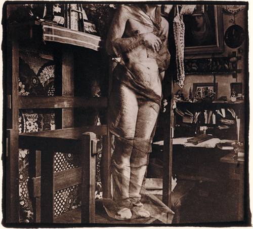 © Ava Vargas -  Méndes - Untitled - 31-Studio Platinum Print